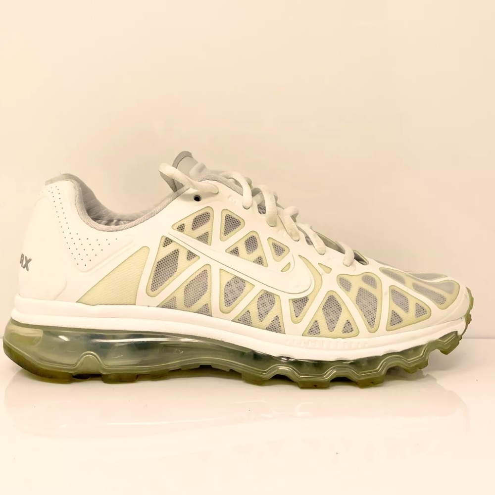 Nike women’s airmax 2011 summit white running shoe sneakers size‎ 8 EUC